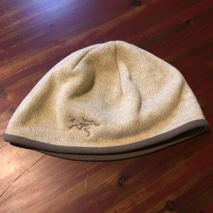 Arc'teryx Beanie - White/Tan